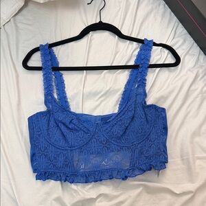 PrettyLittleThing Royal Blue Lace Cropped Camisole